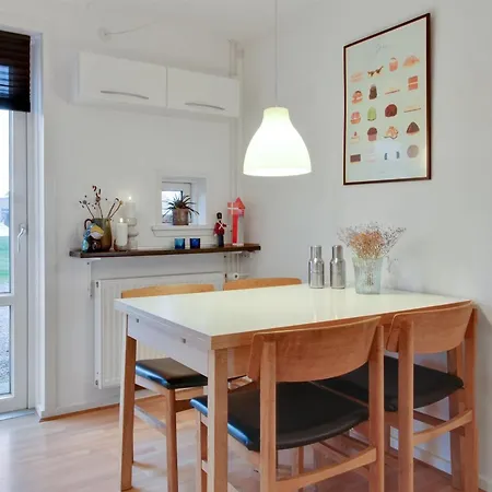 Leilighet Aslef - 2-3km From The Sea By Interhome